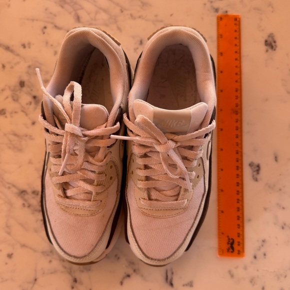 Nike Air Max 90 LV8 - Picture 5 of 8